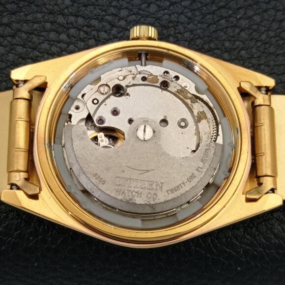 Vintage 1981 Citizen Automatic Mens Gold Watch W/daydate & Gold accents - Picture 9 of 10